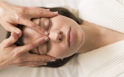 close-up-woman-being-massaged